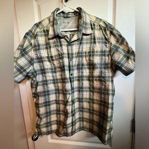 COPY - Eddie Bauer short sleeve activewear shirt xl